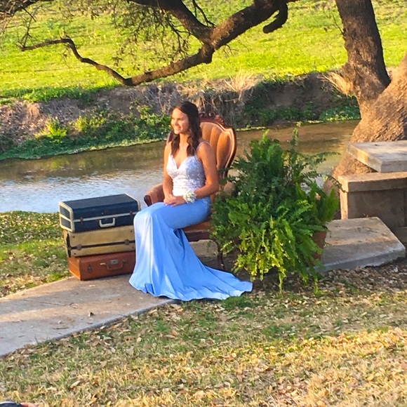 Prom dress - Picture 3 of 5